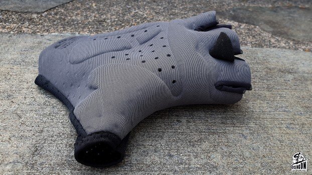 Q36.5 unique gloves